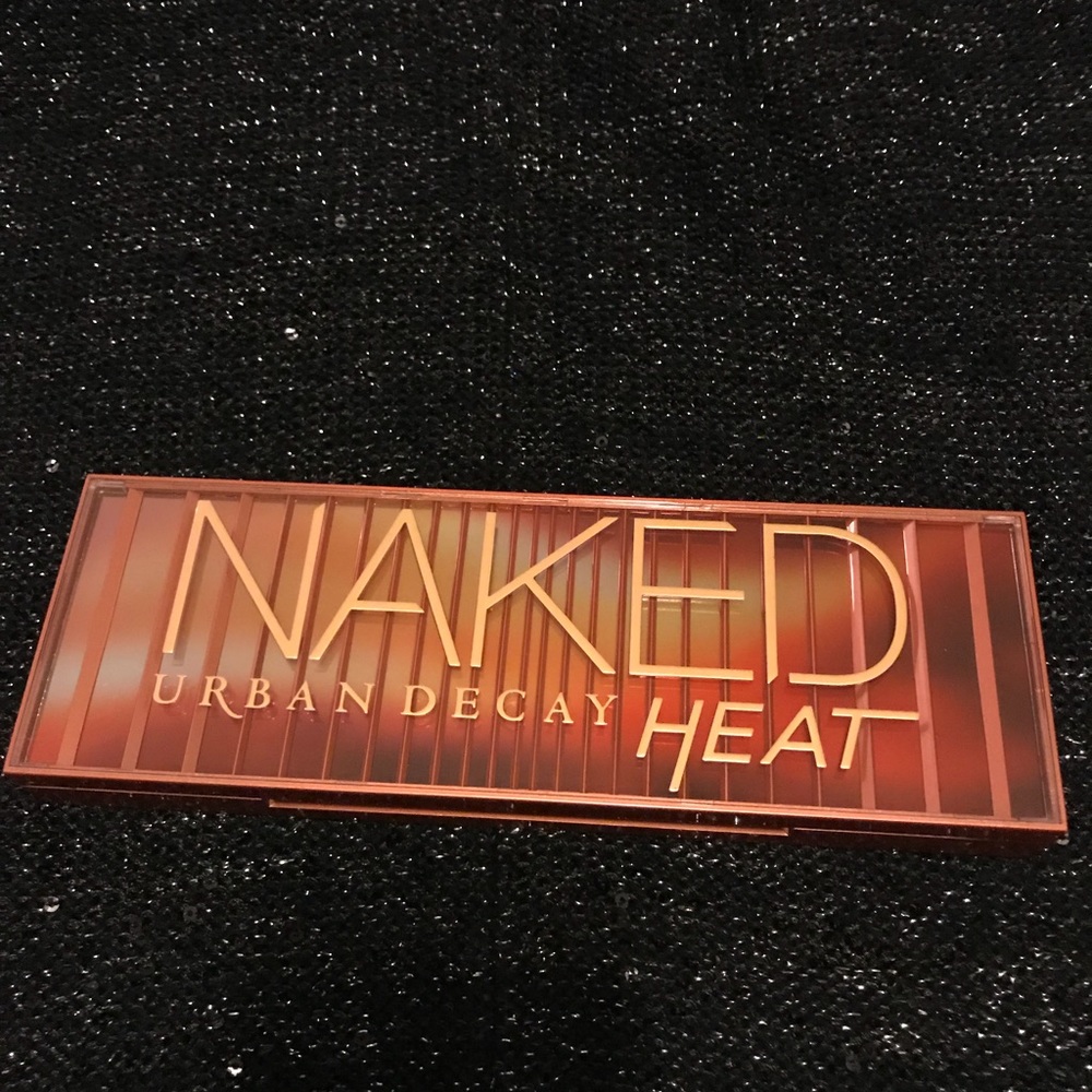 Naked Heat Eyeshadow palette